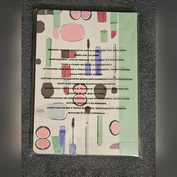 Clinique x Kate Spade New York Notebook - Picture 2 of 2